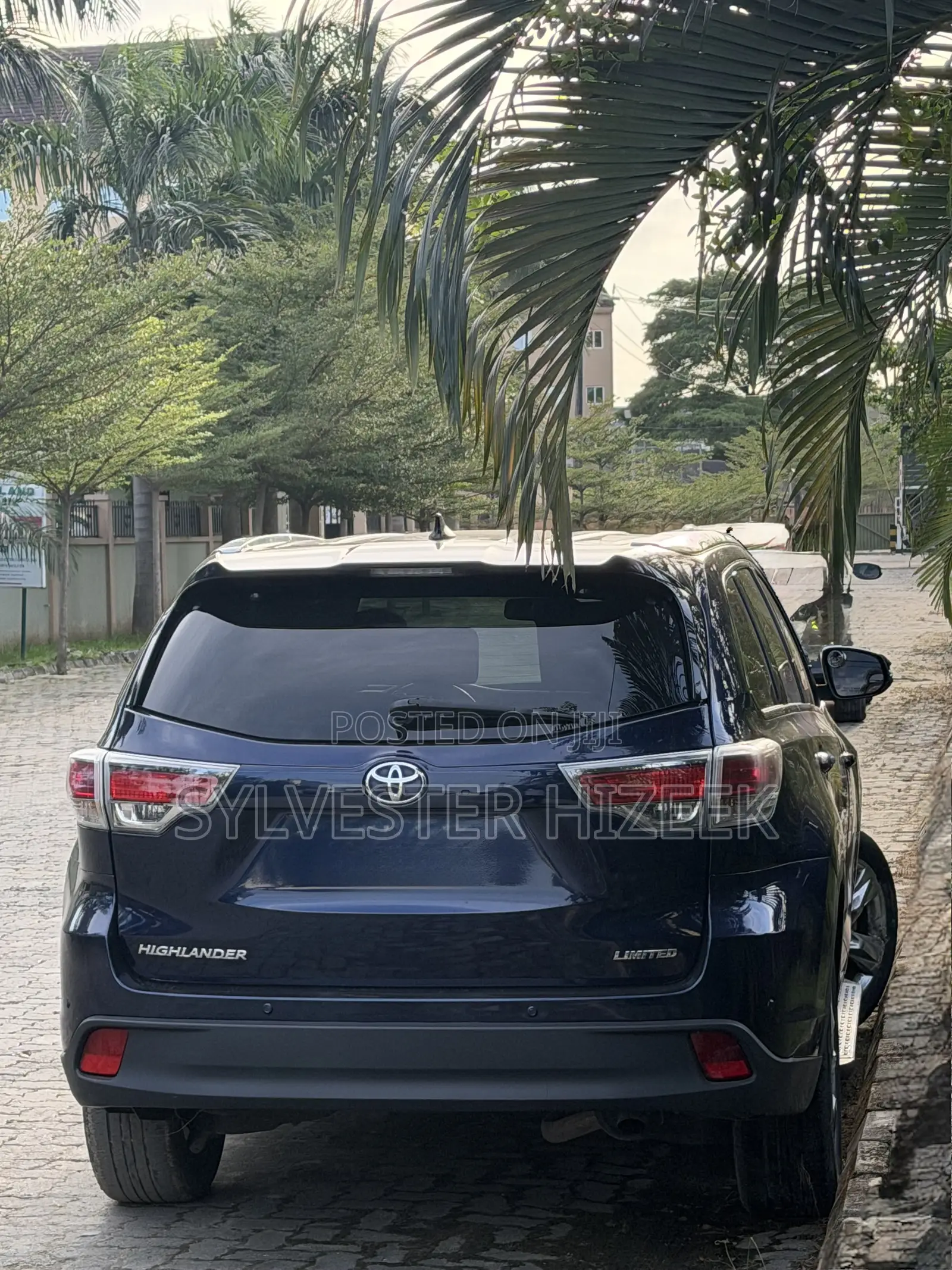 Toyota Highlander 2016 Blue