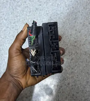 Lexus Is250/Gs Engine Fuse Box Computer / Front Multiplex Brain Box