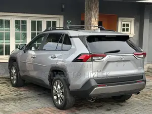 Toyota RAV4 2019 Silver