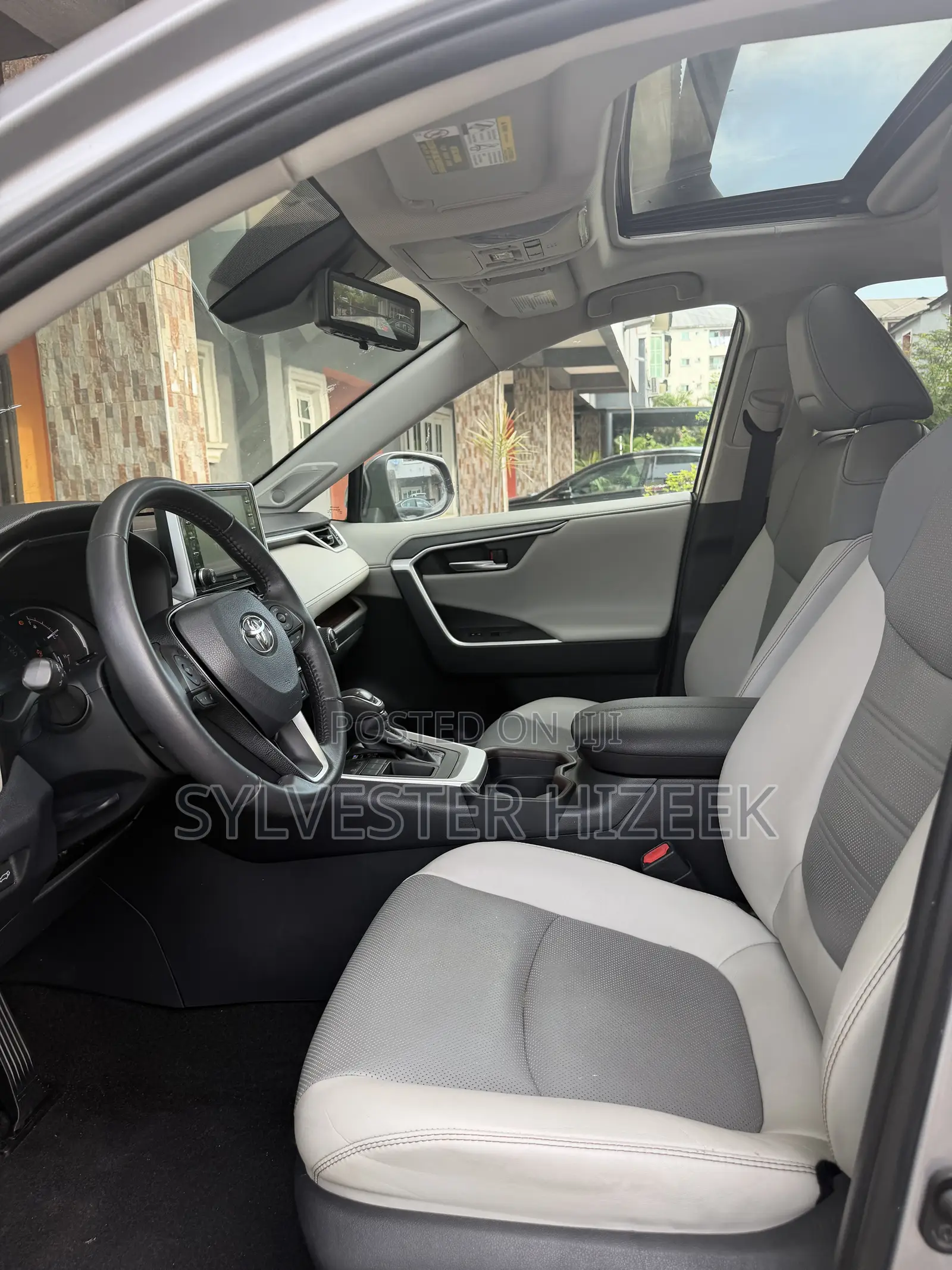 Toyota RAV4 2019 Silver