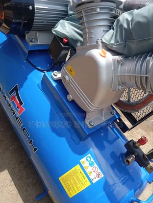 Maxmech Air Compressor 200l