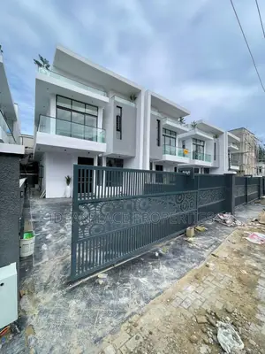 4bdrm Duplex in Ikota for sale