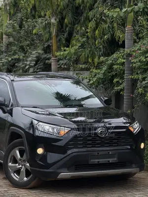 Toyota RAV4 XLE AWD 2023 Black