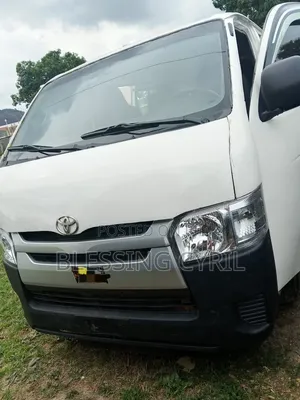 Toyota HiAce 2012 White