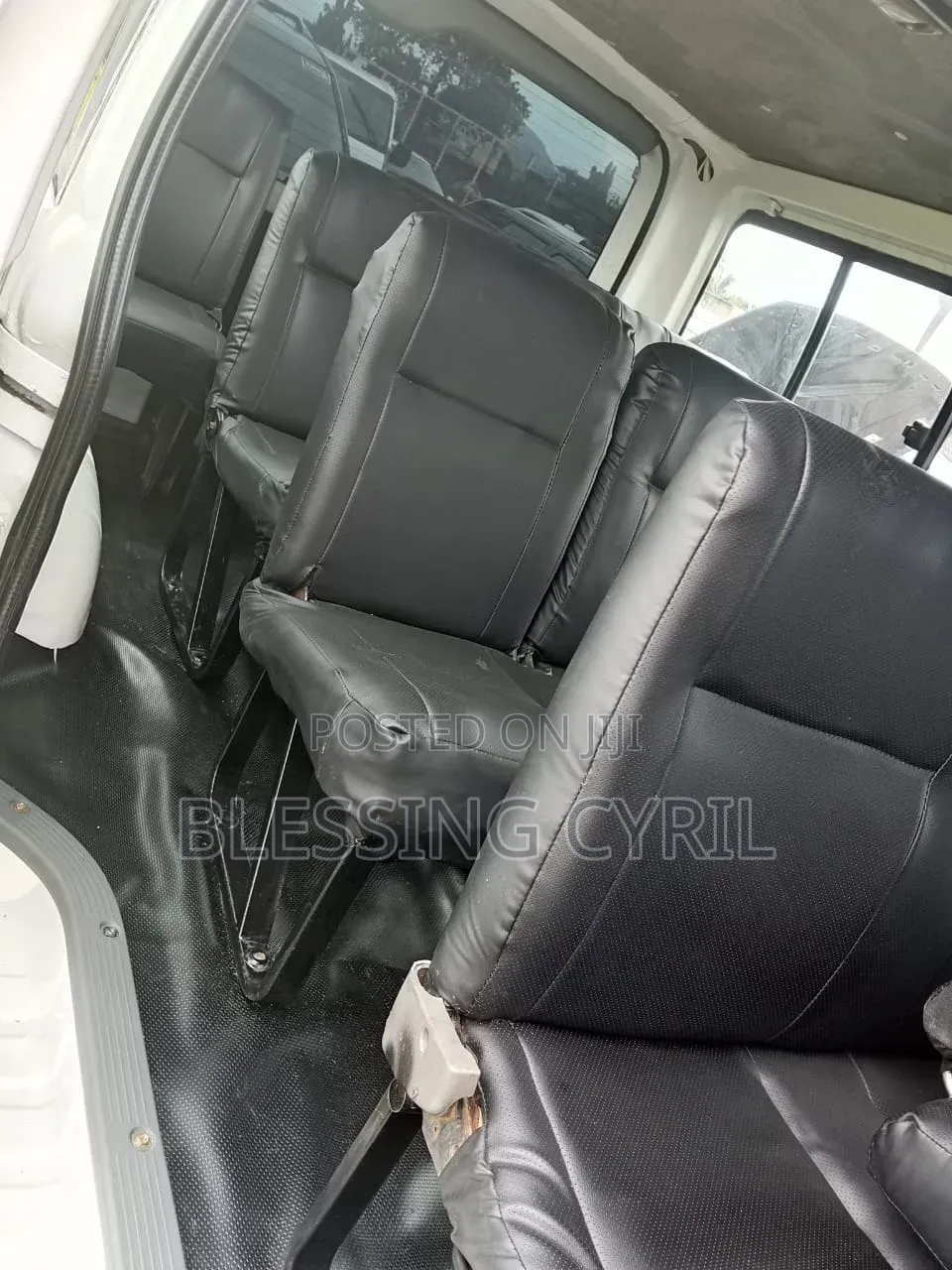 Toyota HiAce 2012 White