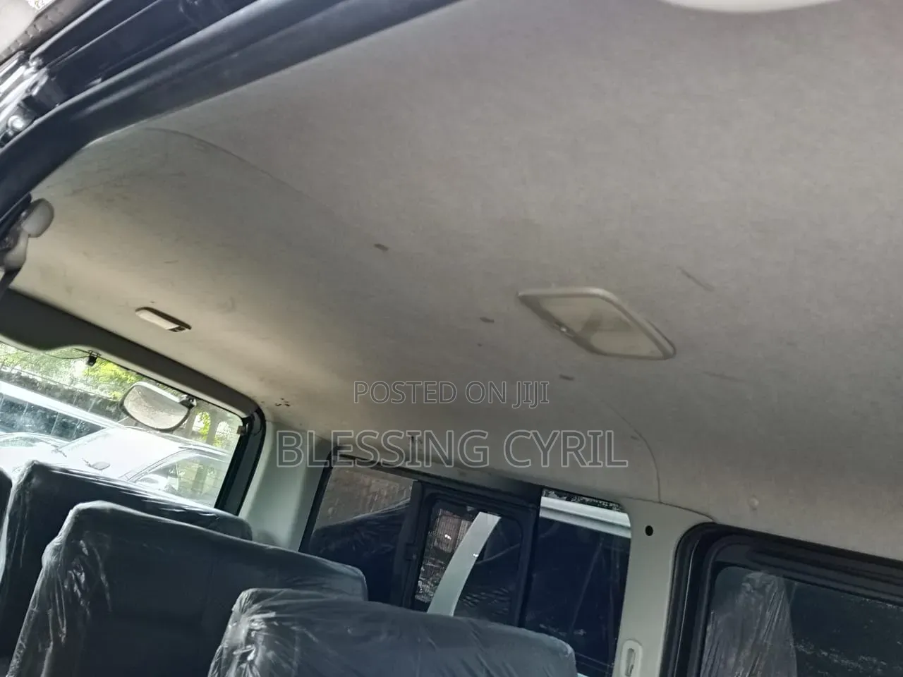 Toyota HiAce 2016 Black