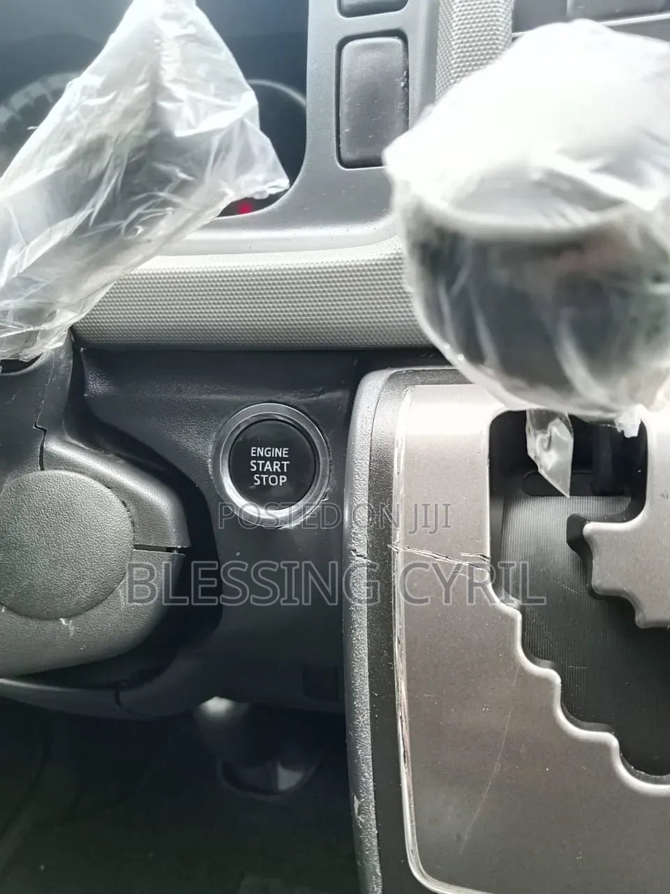 Toyota HiAce 2016 Black