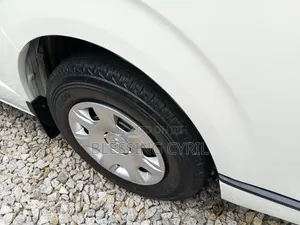 Toyota HiAce 2012 White