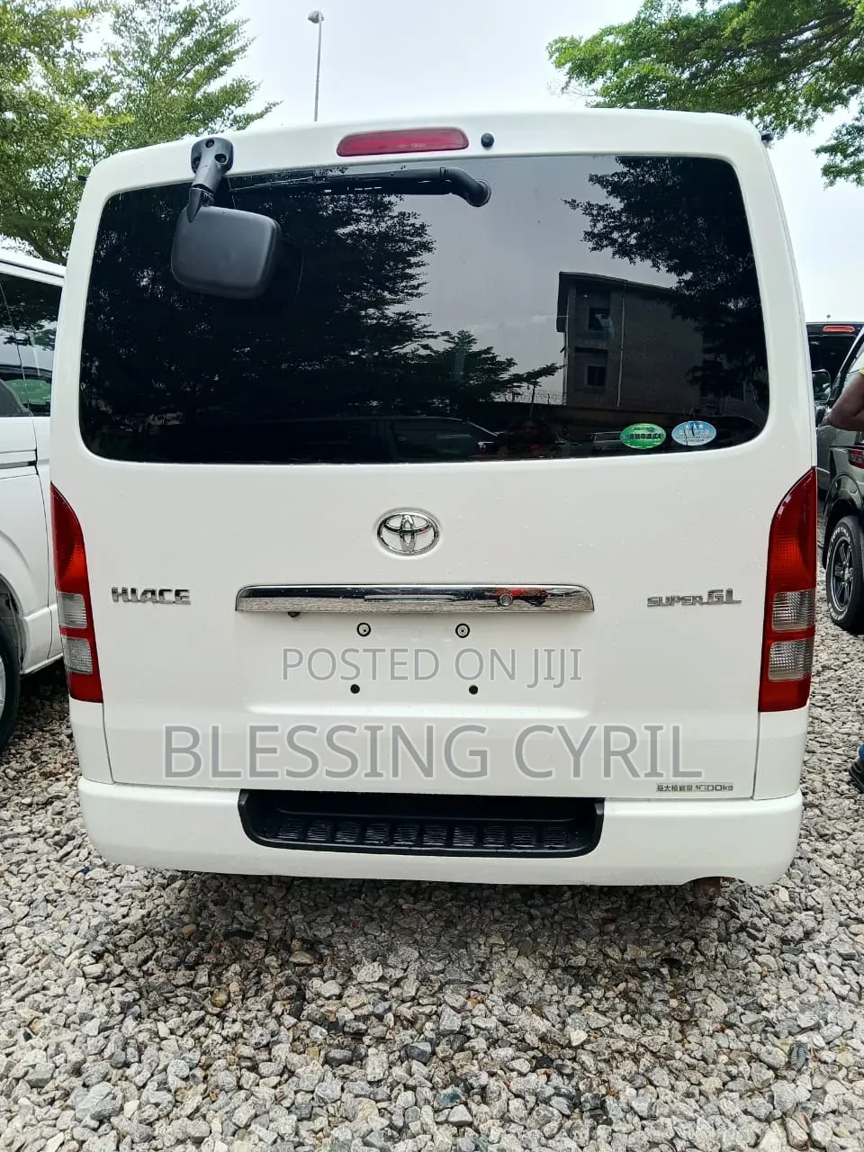 Toyota HiAce 2012 White