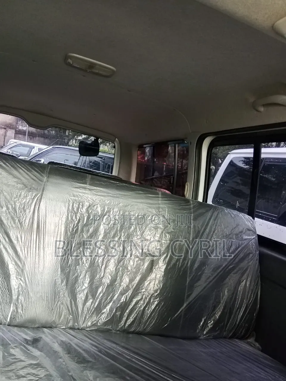 Toyota HiAce 2012 White