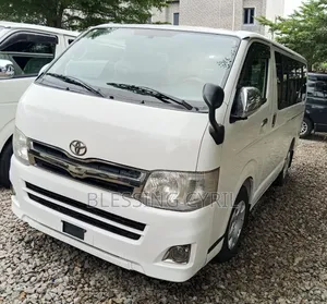 Toyota HiAce 2010 White