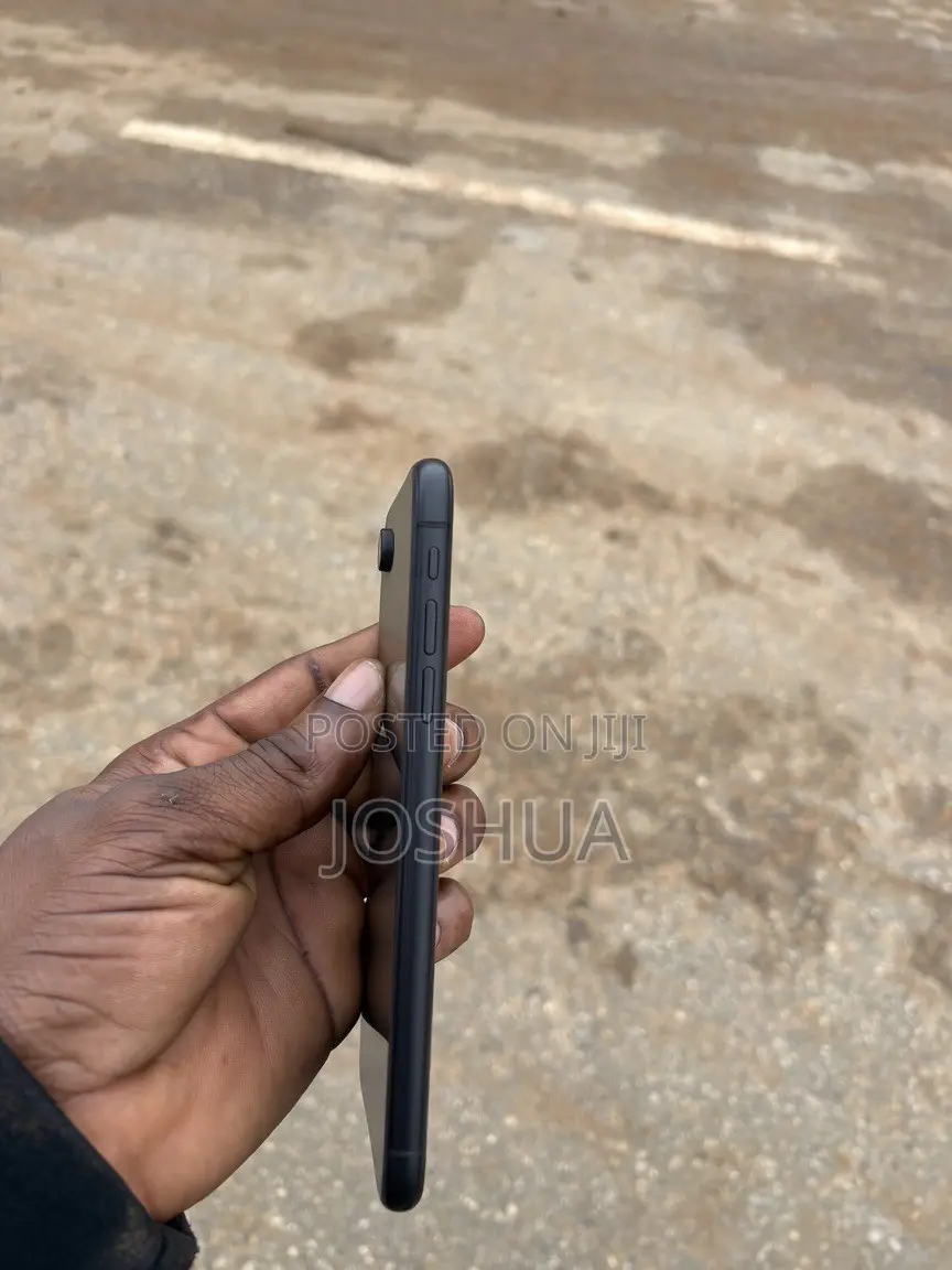 Apple iPhone XR 64 GB Black