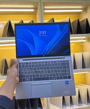 Laptop HP ZBook Firefly G8 16GB Intel Core i7 SSD 512GB