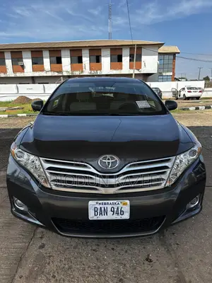 Toyota Venza LE 2010 Gray