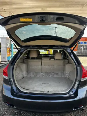 Toyota Venza LE 2010 Gray