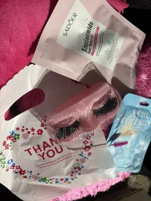 Luxury Strip Lashes+ FREE GIFT