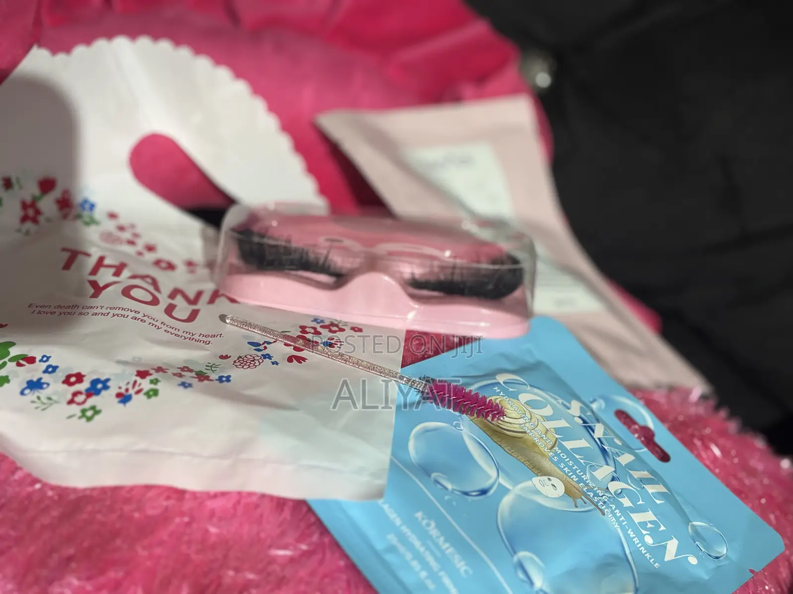 Luxury Strip Lashes+ FREE GIFT