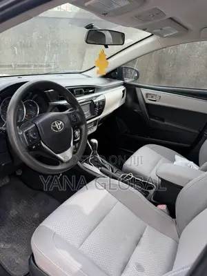 Toyota Corolla 2016 Gray