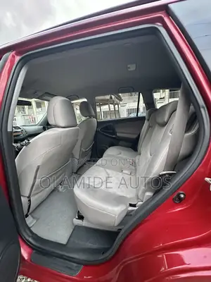 Toyota RAV4 V6 2009 Red