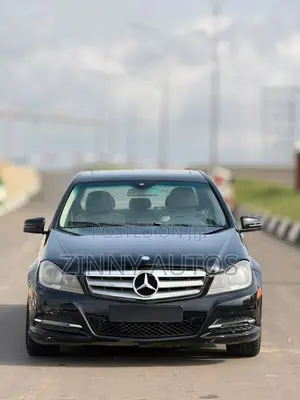 Mercedes-Benz C300 2013 Black