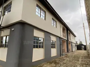 3bdrm Block of Flats in Stamroc Homes, Ifo for sale