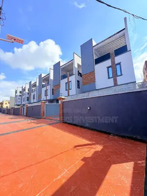 5bdrm Duplex in Opebi for rent