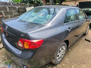 Toyota Corolla 2010 Gray