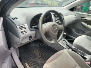 Toyota Corolla 2010 Gray