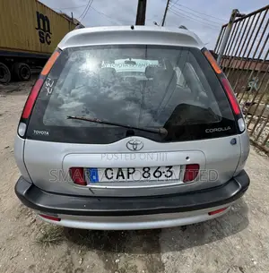 Toyota Corolla 2022 Silver