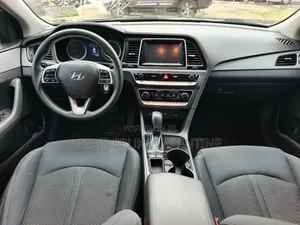 Hyundai Sonata 2019 Off white