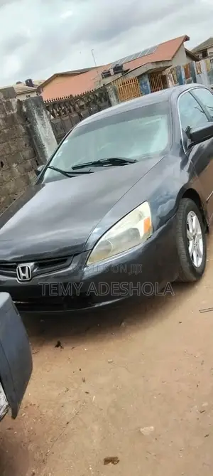 Honda Accord 2005 Gray
