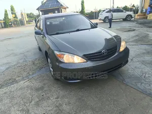 Toyota Camry 2004 Gray