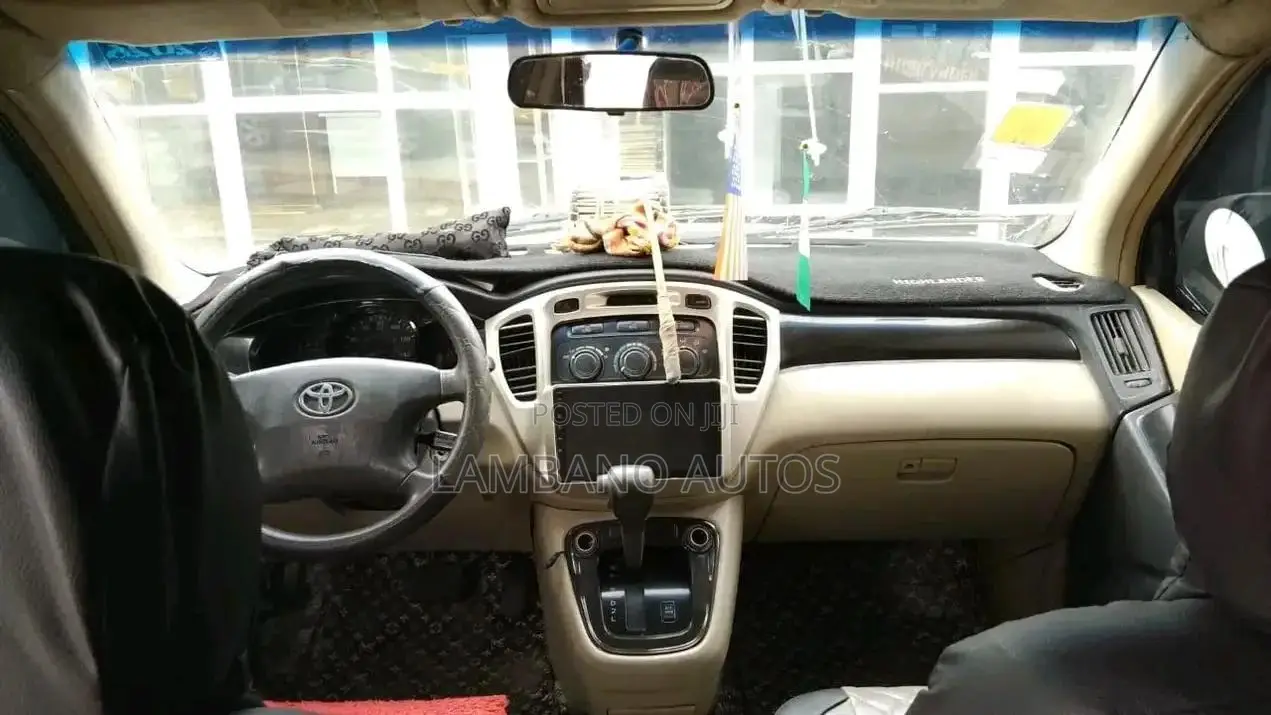 Toyota Highlander 2005 Gold
