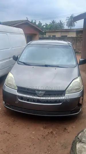 Toyota Sienna 2004 Gray