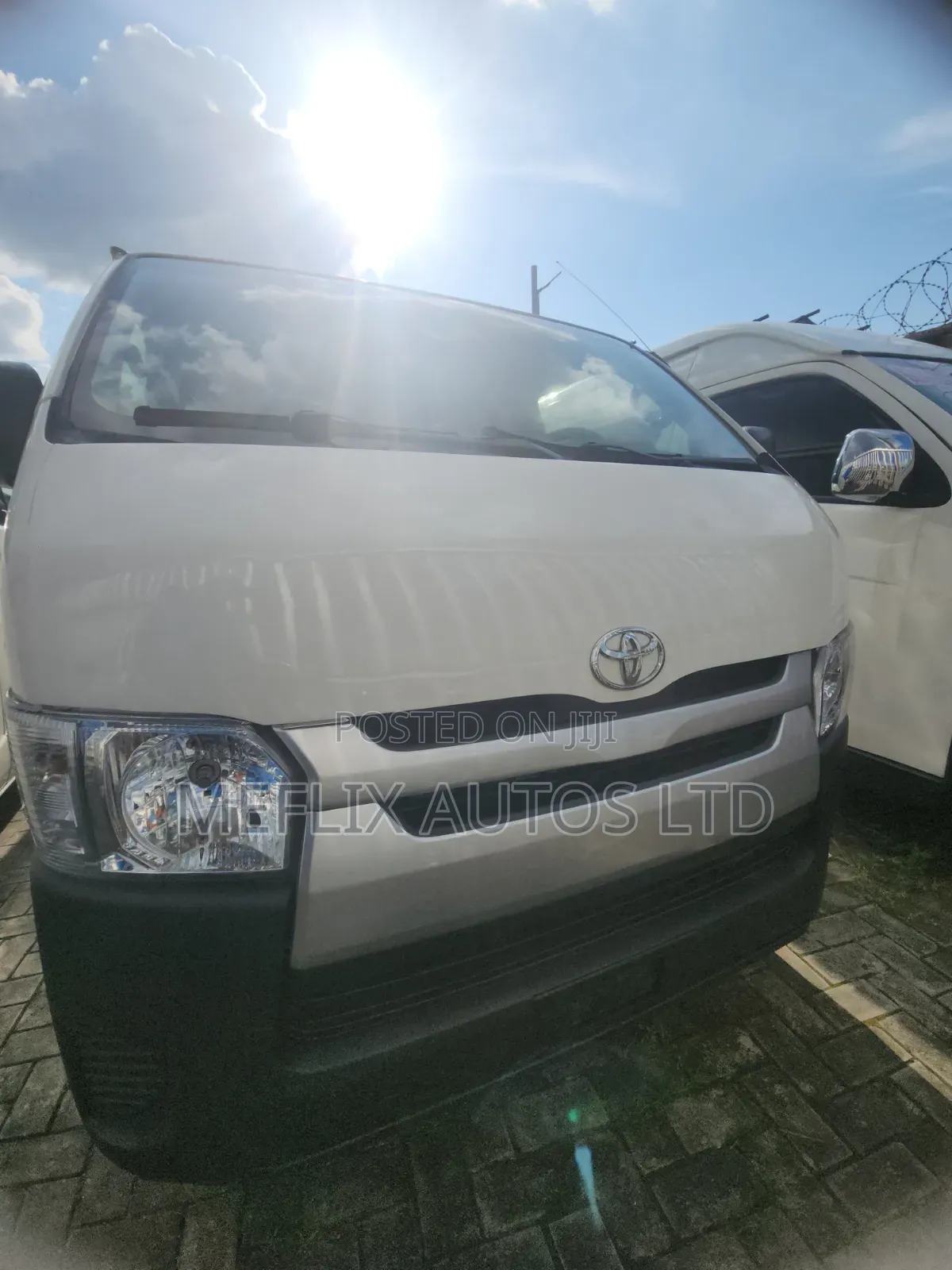 Toyota HiAce 2012 White