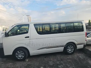 Toyota HiAce 2012 White