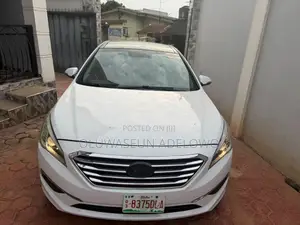 Hyundai Sonata Limited 2.0T 4dr Sedan (2.0L 4cyl Turbo 6A) 2015 White