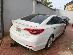 Hyundai Sonata Limited 2.0T 4dr Sedan (2.0L 4cyl Turbo 6A) 2015 White