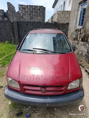Toyota Siana for Rent