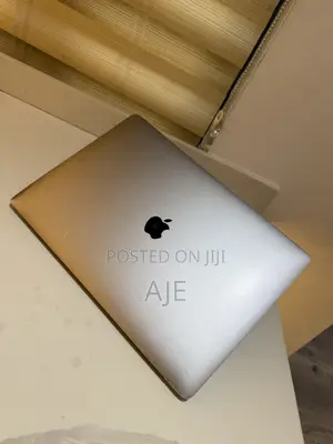 Laptop Apple MacBook Pro 2018 16GB Intel Core i7 SSD 256GB