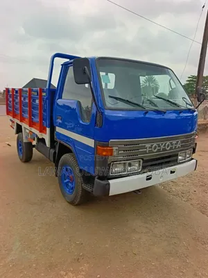 Nigeria Use Toyota Dyna 150 Normal Hand 3y Petrol Engine