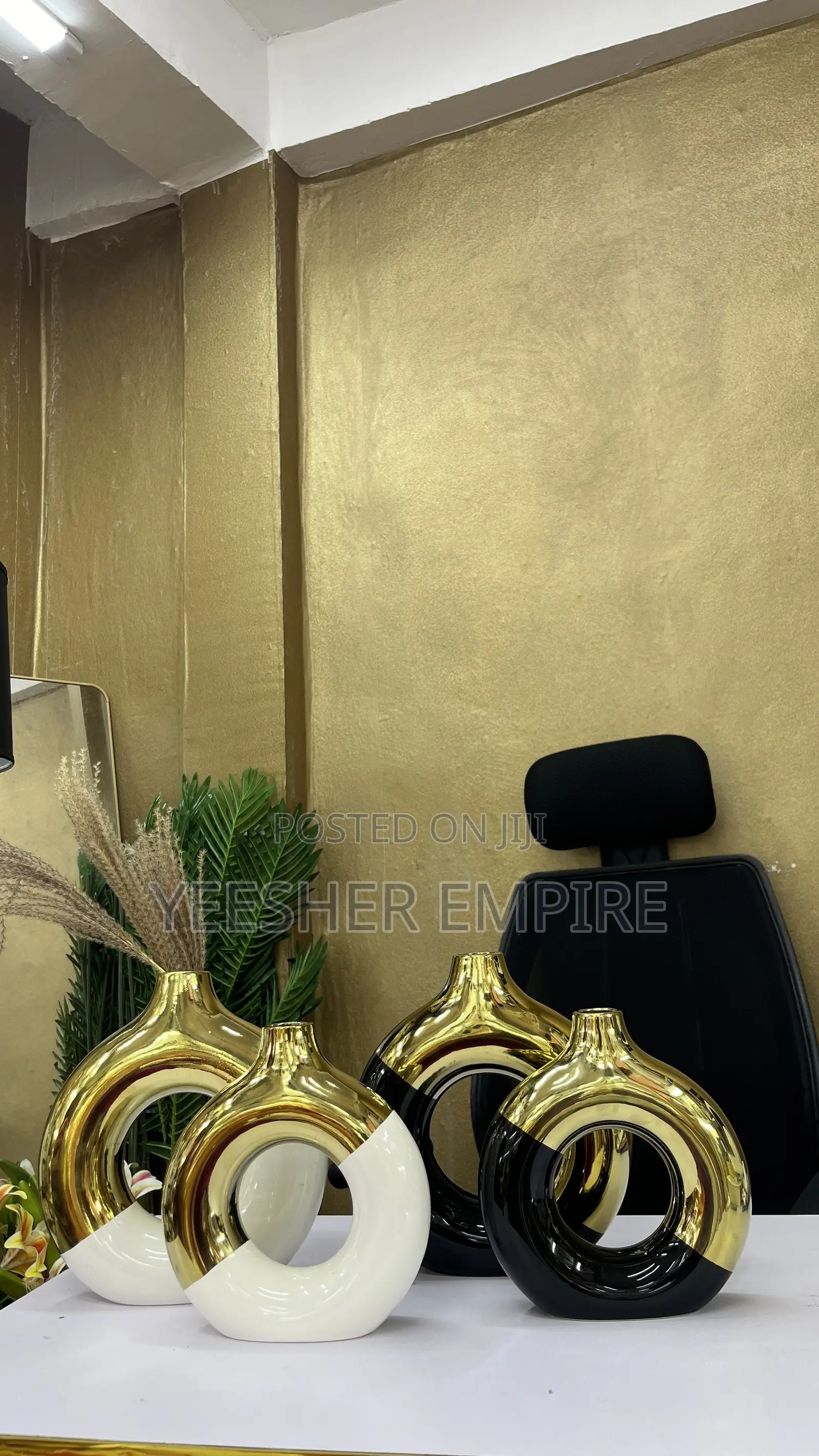Unique Vase Set