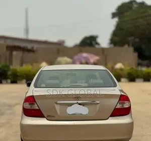 Toyota Camry 2003 Gold