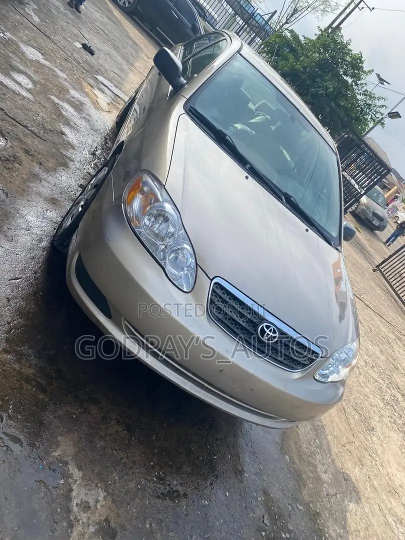 Toyota Corolla CE 2007 Gold