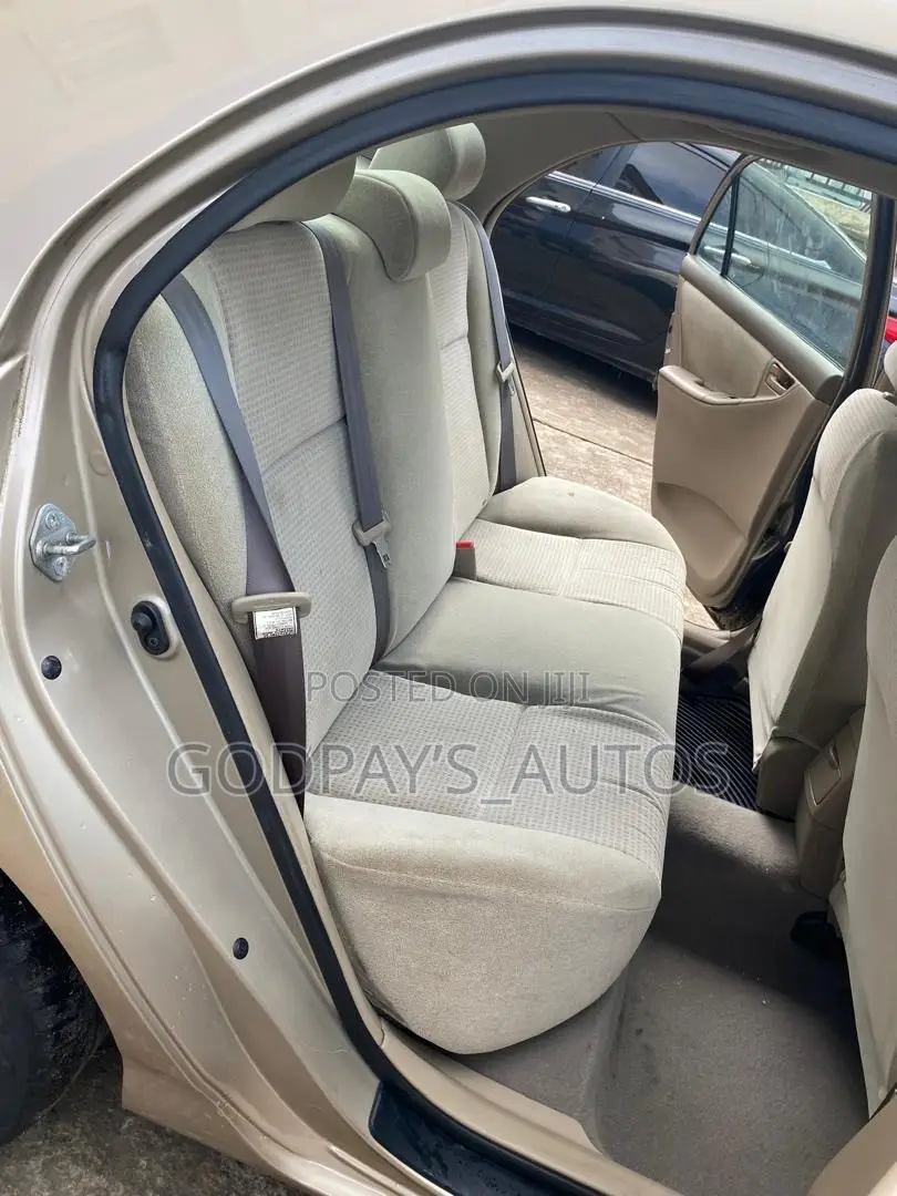 Toyota Corolla CE 2007 Gold