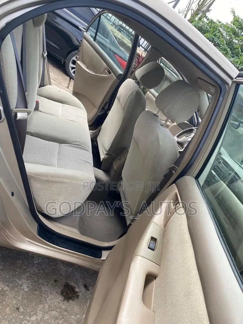 Toyota Corolla CE 2007 Gold