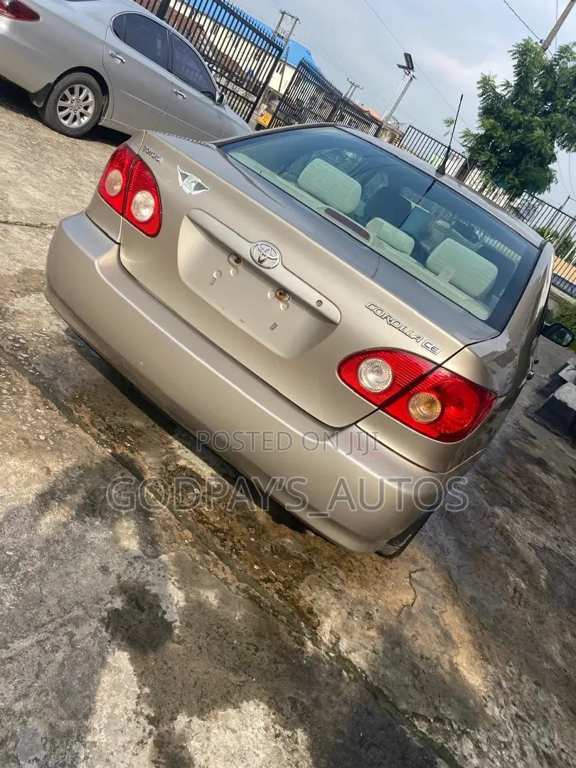 Toyota Corolla CE 2007 Gold