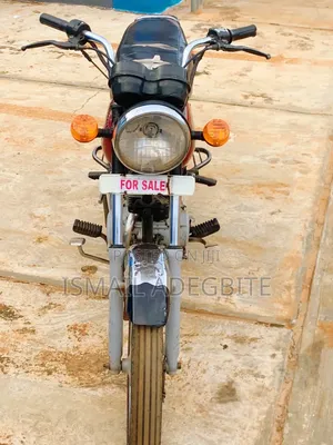 Bajaj Boxer 100 2021 Red