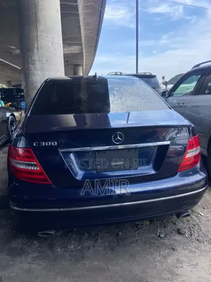 Mercedes-Benz C300 2013 Blue