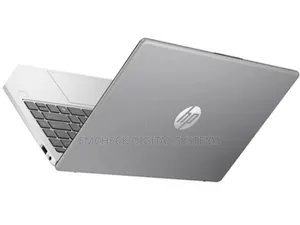 New Laptop HP 240 G10 8GB Intel Core i3 SSD 512GB